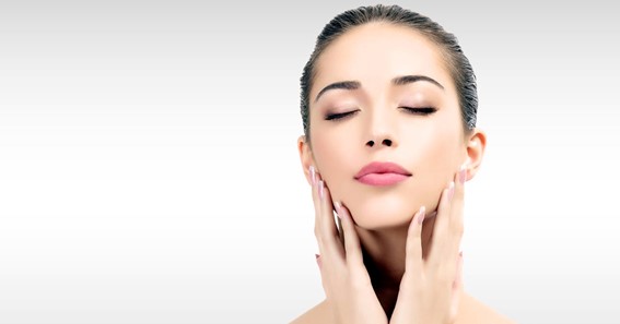 How to Maintain the Youthful Appearance of Your Skin Naturally? 
